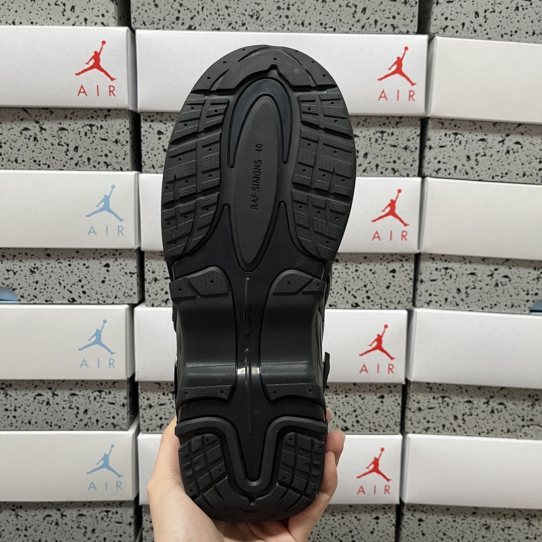 On Running Raf Simons Cylon-21 - Image 4