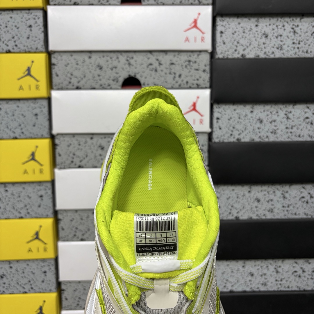 Balenciaga Jet 26 - Image 11