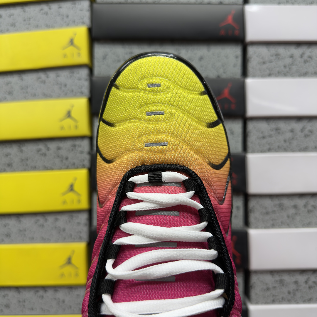 Nike Air Max Plus - Image 4