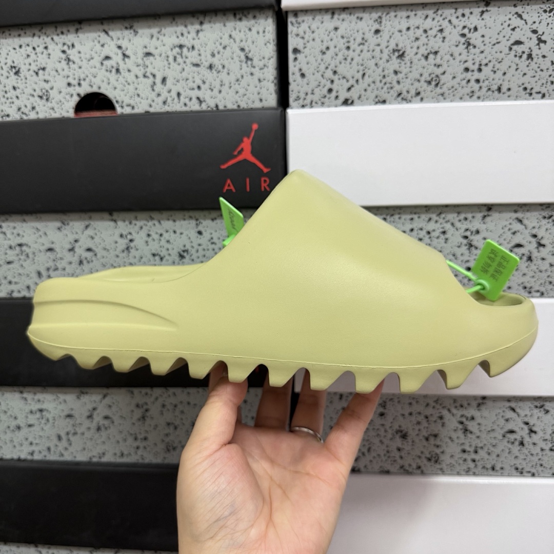 Adidas Slide/Foam Runner - Image 26