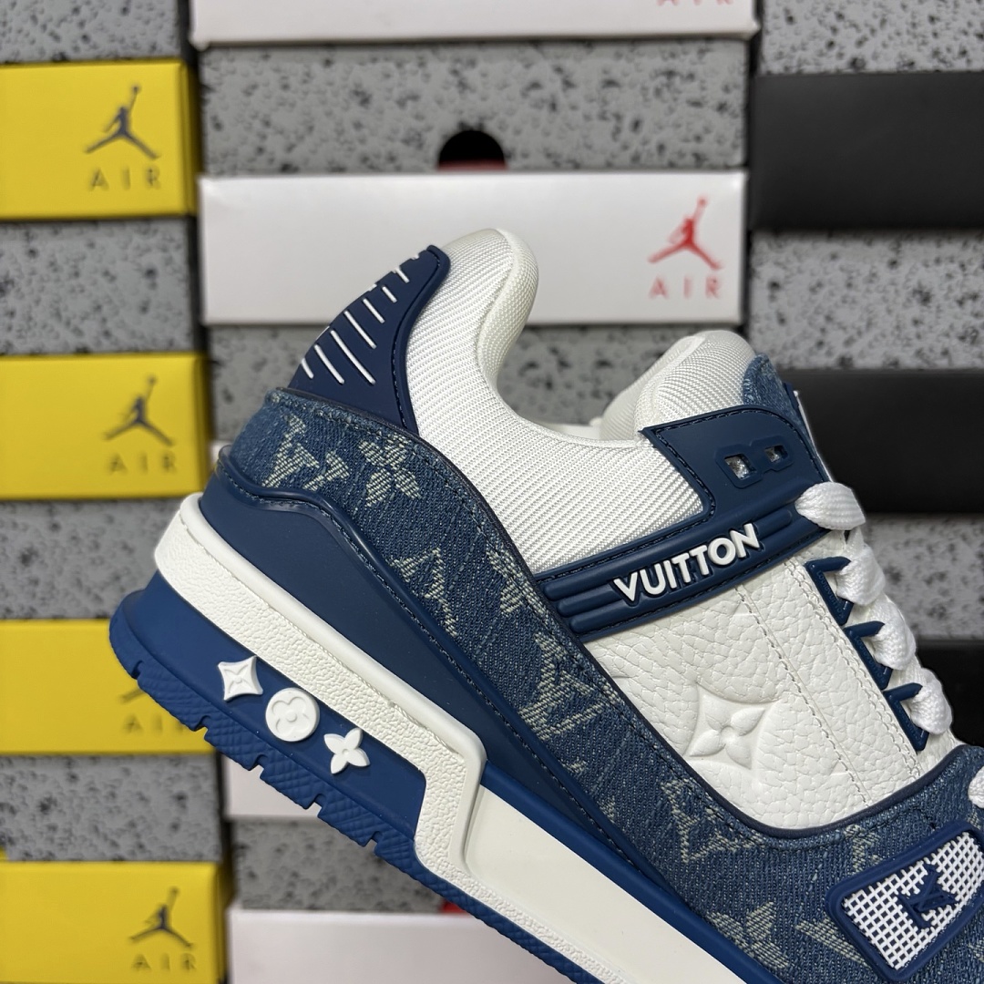 Louis Vuitton Trainer - Image 9