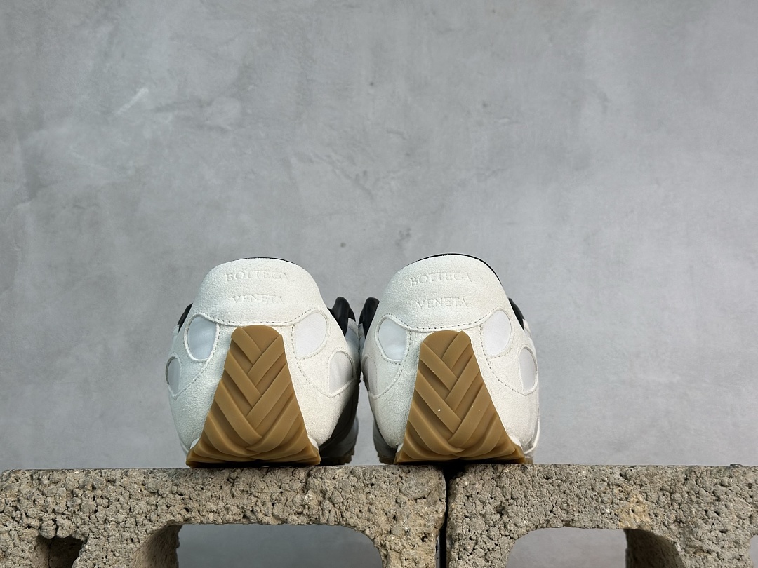 Bottega Veneta Orbit Surf Vapor 9166 - Image 7