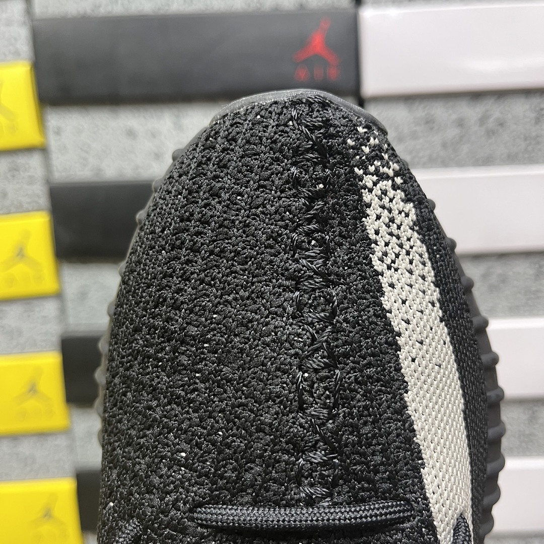 Adidas Yeezy Boost 350 V2 - Image 3