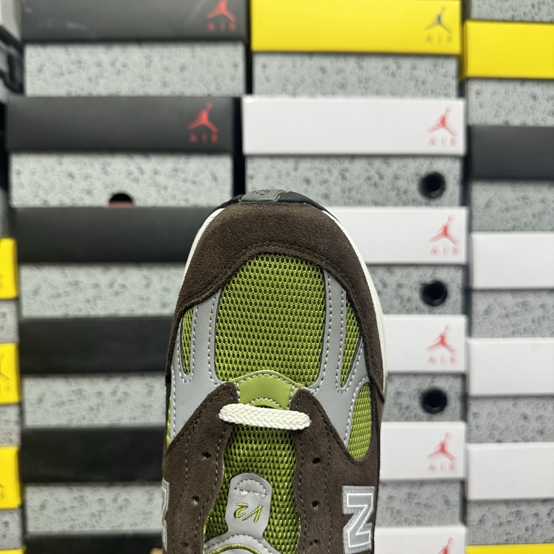 New Balance 991V2 MiUK DaniëLle Cathari X Kith Reverse Matcha - Image 7
