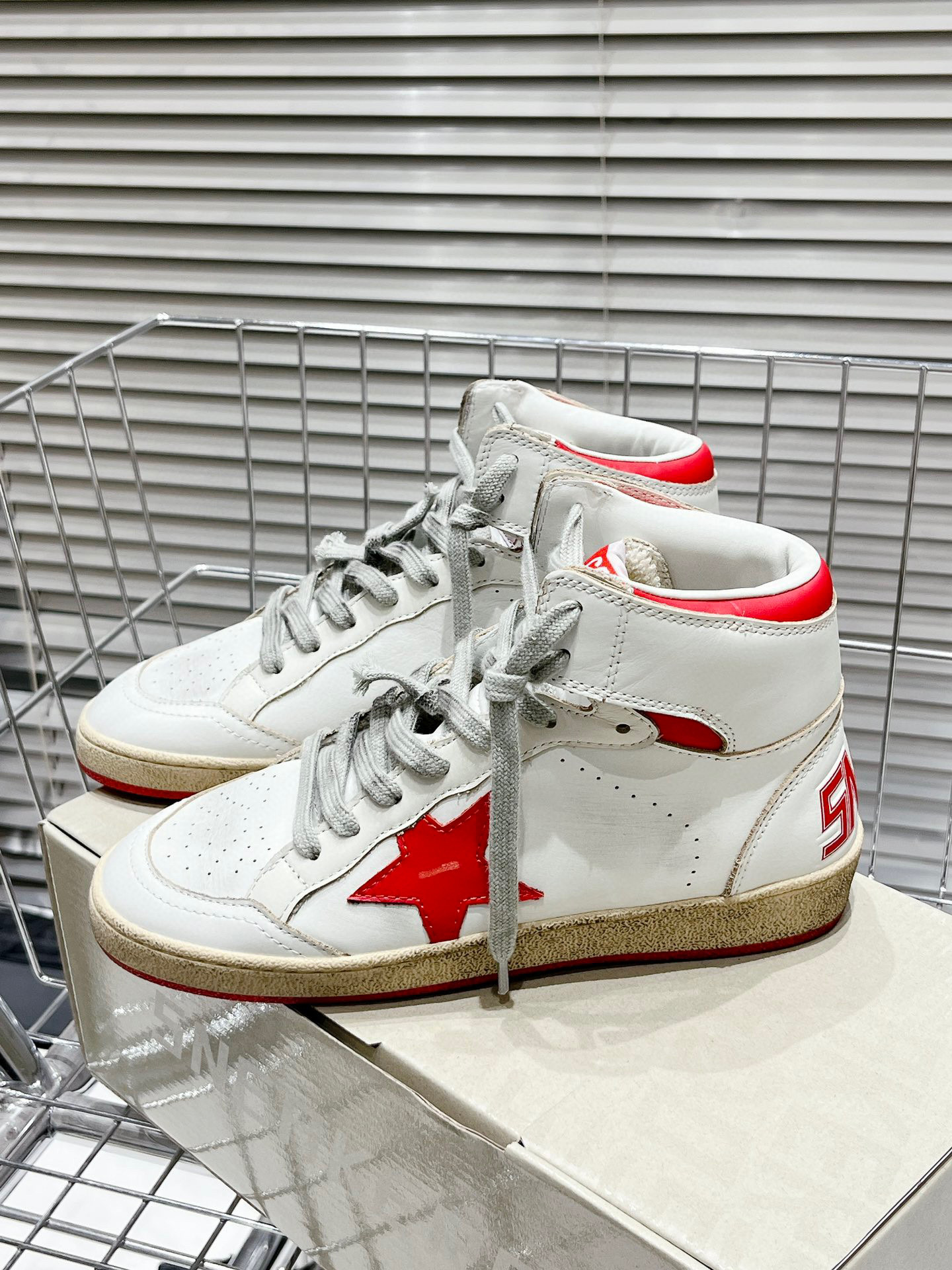 Golden Goose Deluxe Brand 26 - Image 10