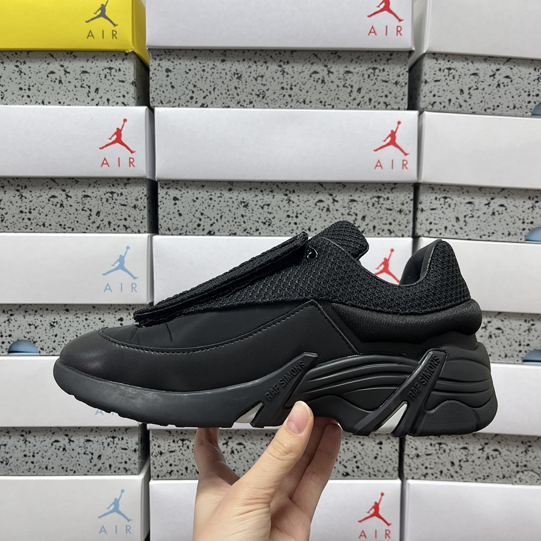 On Running Raf Simons Antei Low Top - Image 5