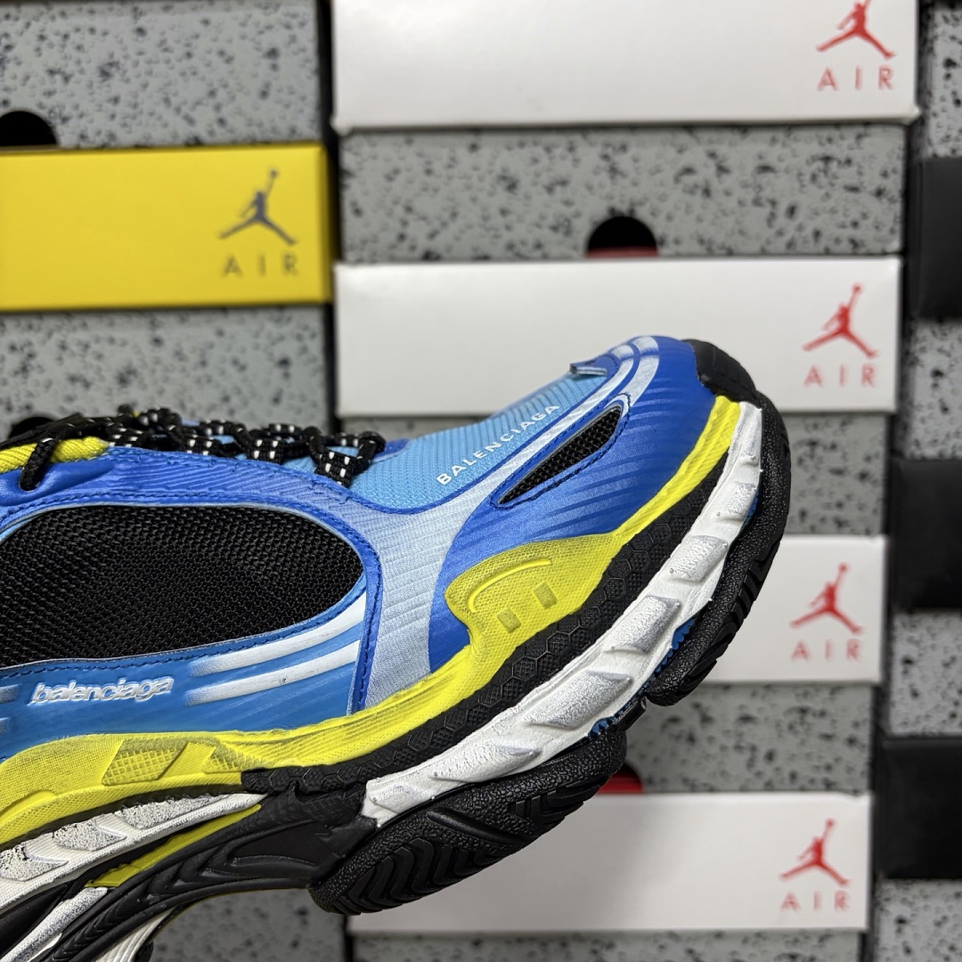 Balenciaga Triple S 2 - Image 3