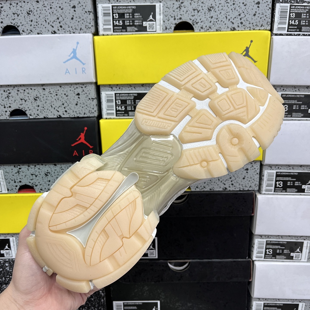 Balenciaga BLCG Runner 7.0 - Image 7
