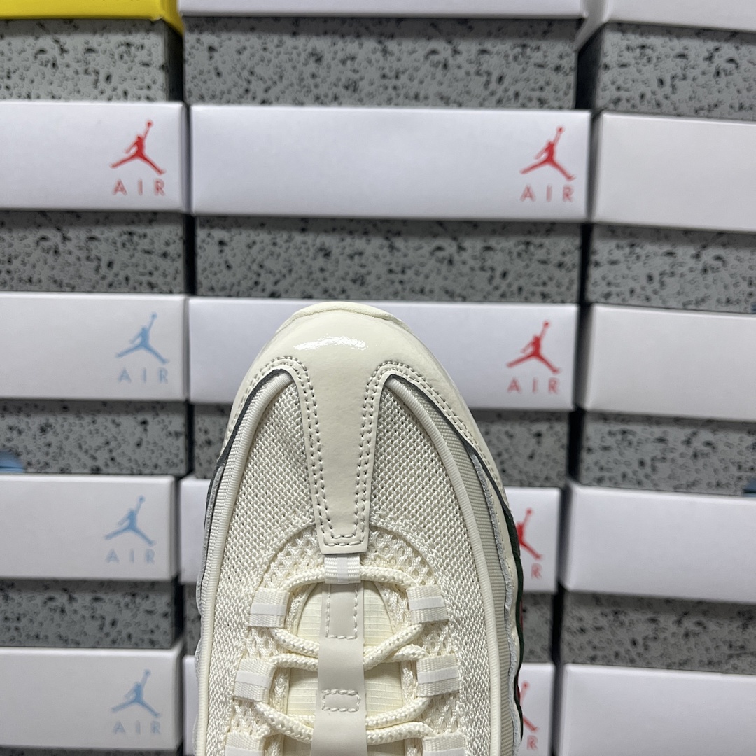Nike Air Max 95 SP Undefeated (Sail) - Image 7