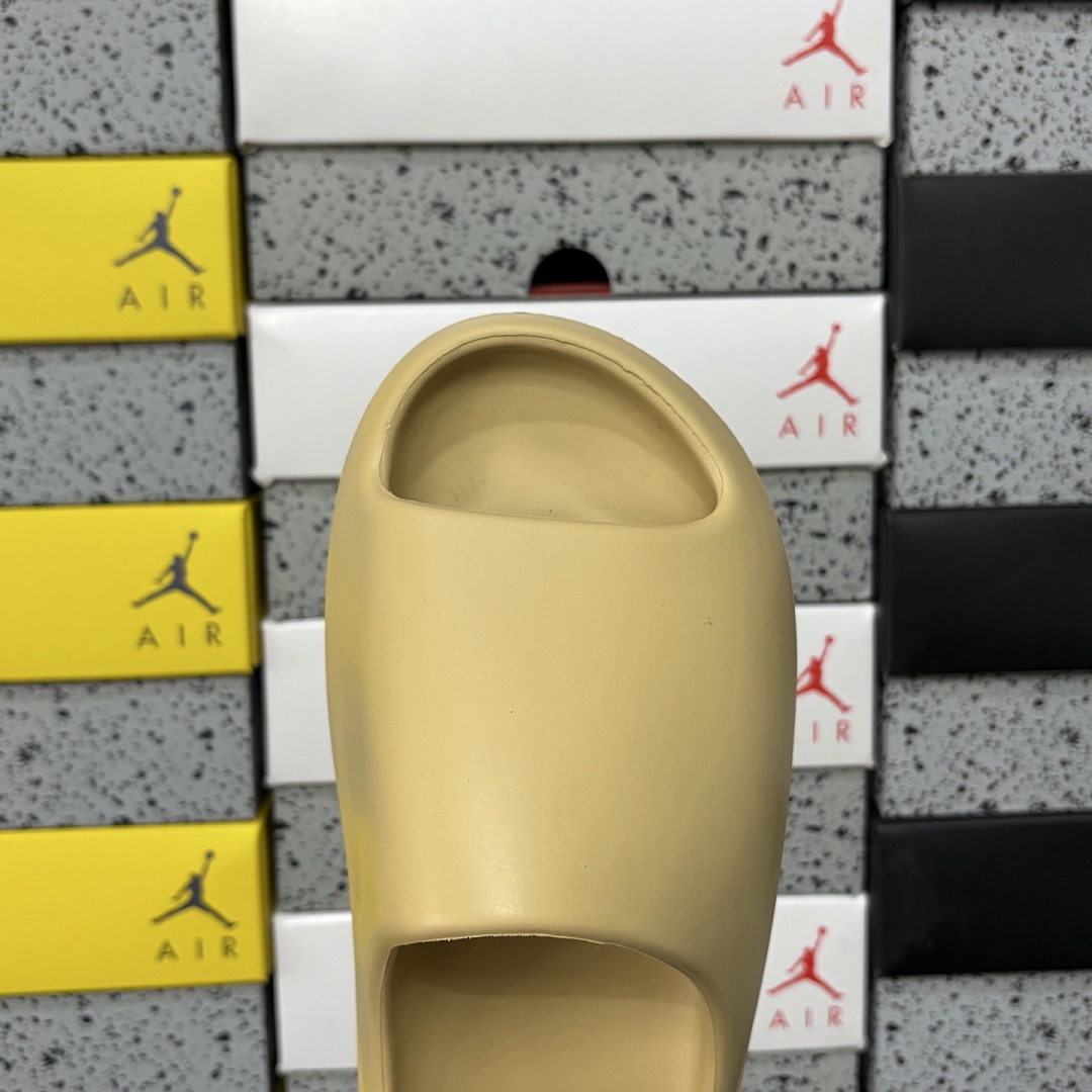 Adidas Yeezy Slide Desert Sand Slides - Image 7