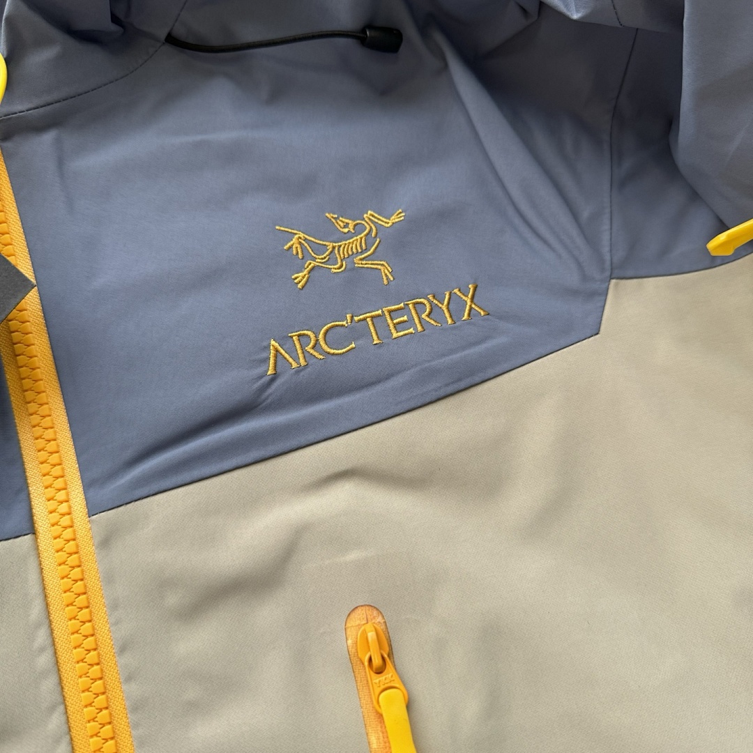 Arc'teryx Alpha SV Year Or The Snake GTX Jacket LNY2025 - Image 20