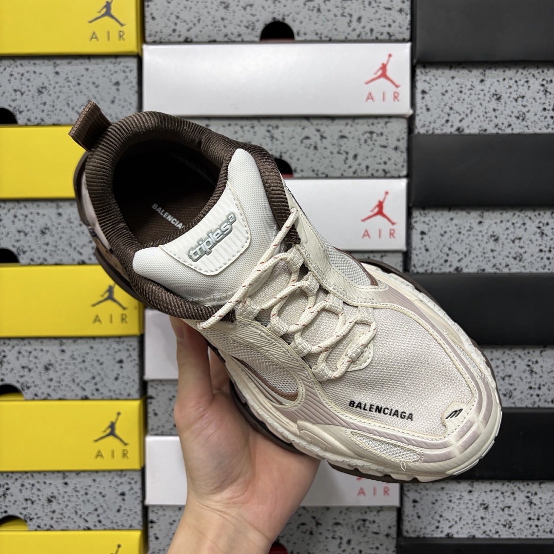 Balenciaga Triple S 2 - Image 8