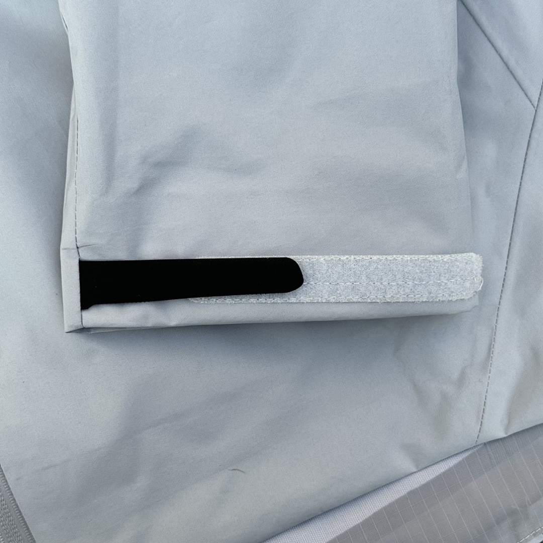 Arc'teryx Beta LT Jacket Pixel (Gray) - Image 18