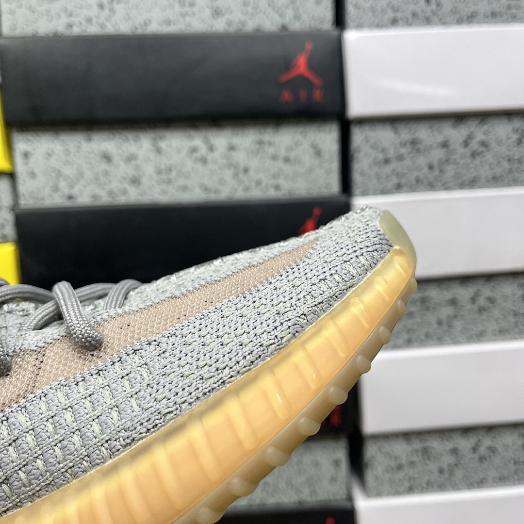 Adidas Yeezy Boost 350 V2 - Image 2
