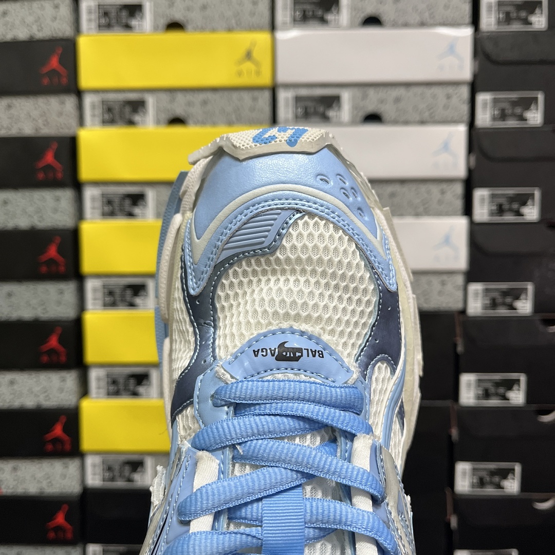 Balenciaga BLCG Runner 7.0 - Image 4