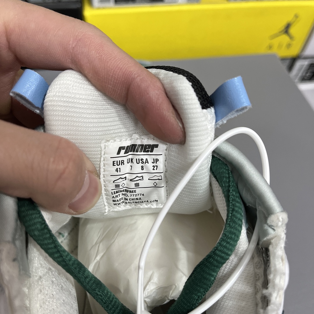 Balenciaga BLCG Runner 7.5 - Image 7