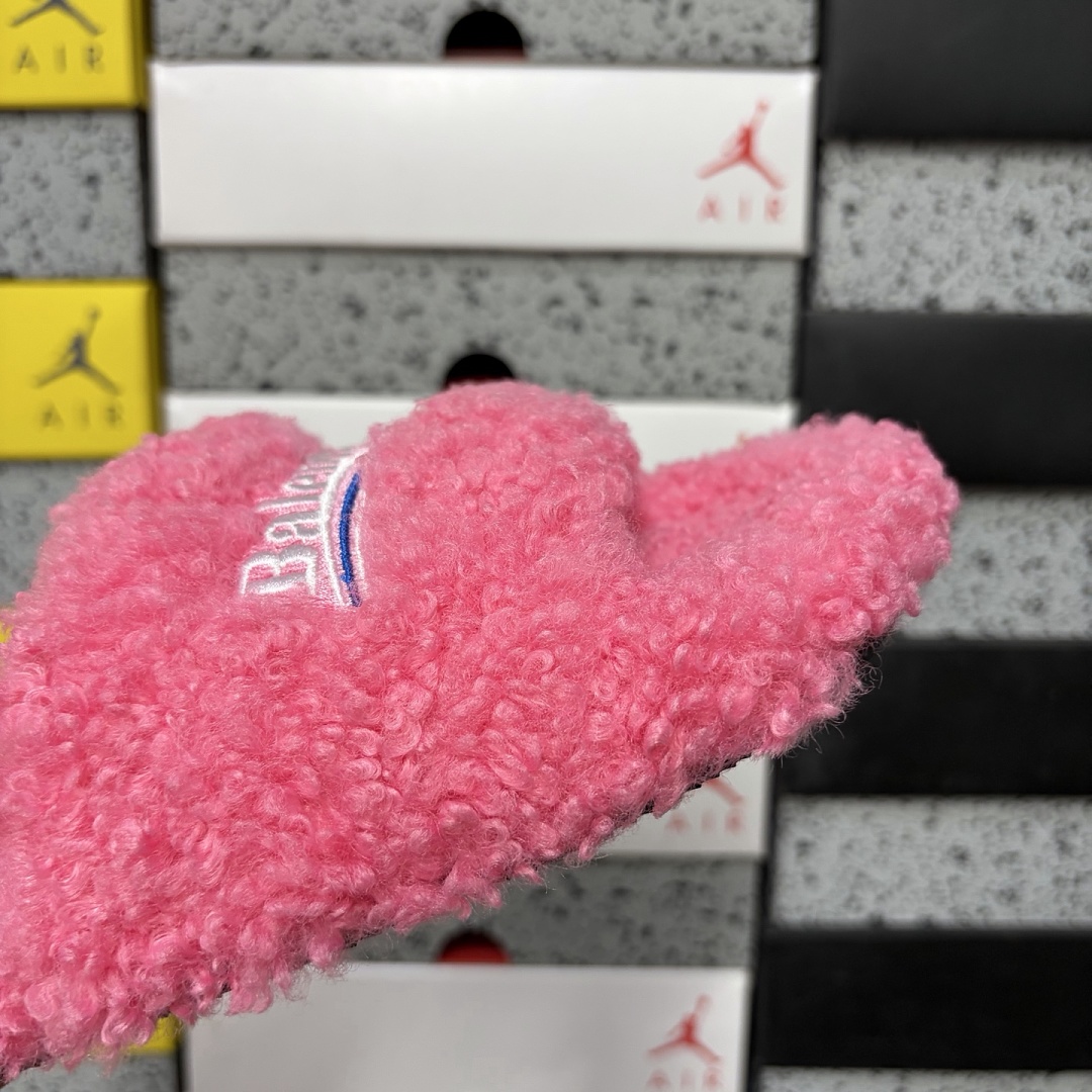 Balenciaga BLCG Furry Slide (Pink) - Image 2