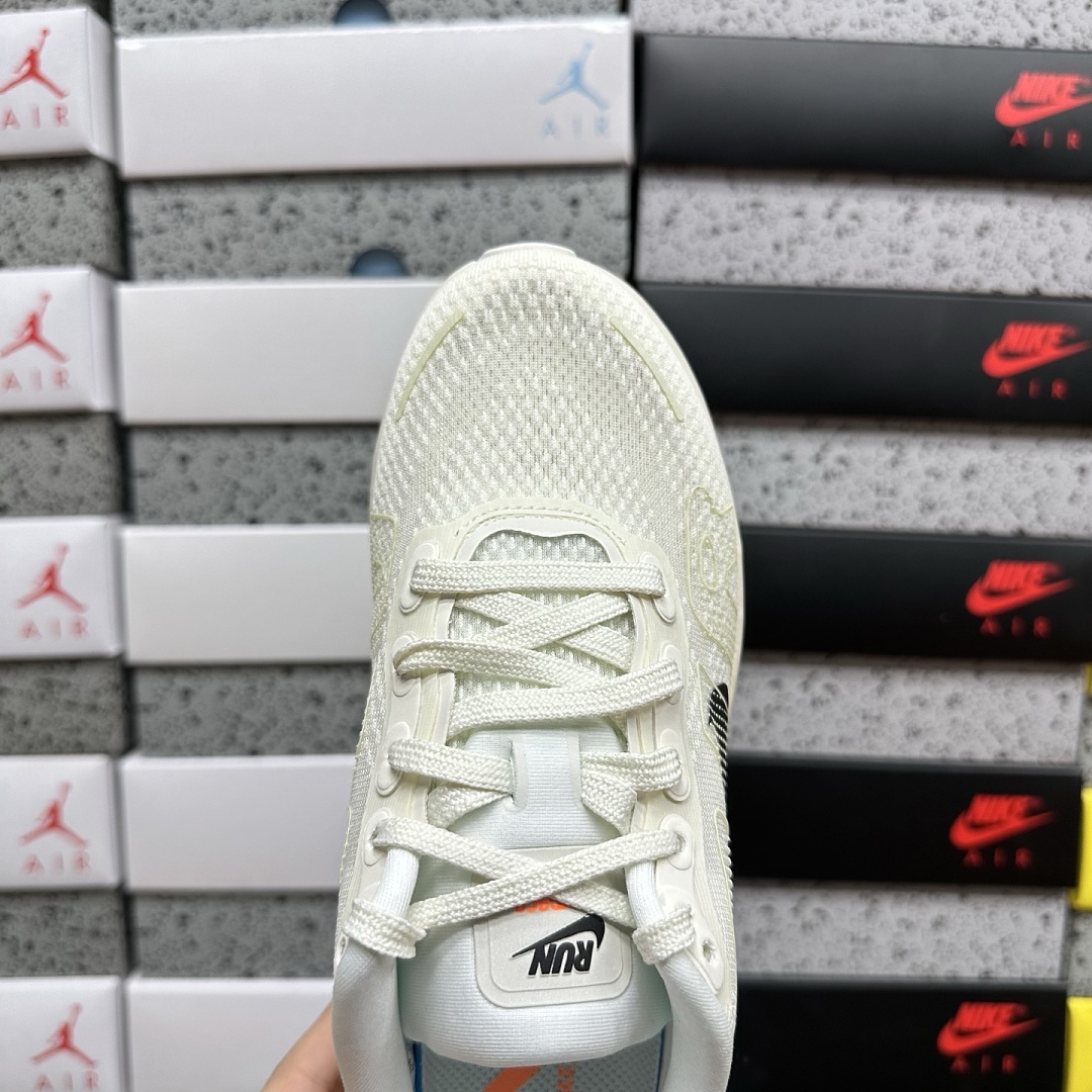 Nike Vomero Premium Sail Coconut Milk - Image 4