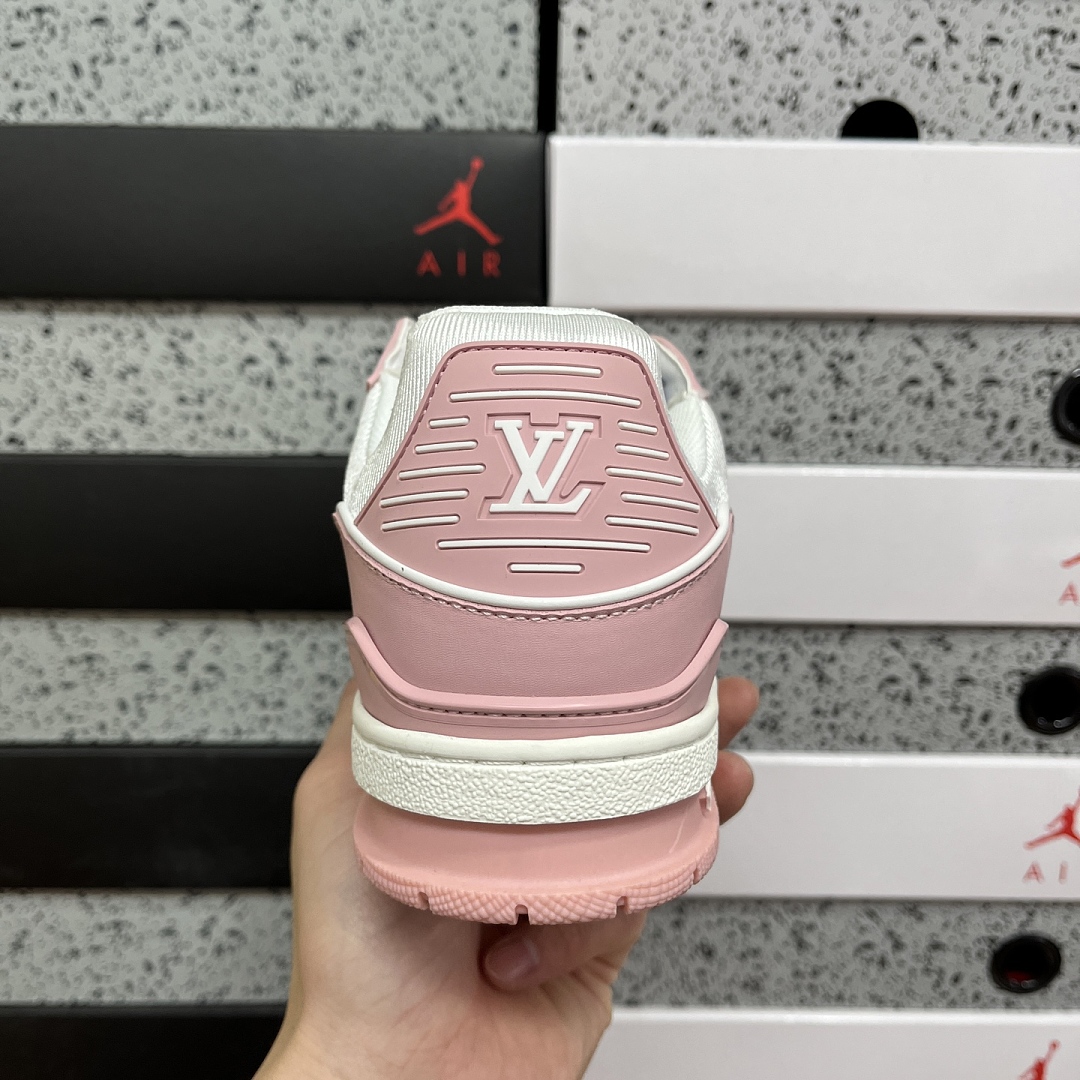 Louis Vuitton Trainer - Image 8