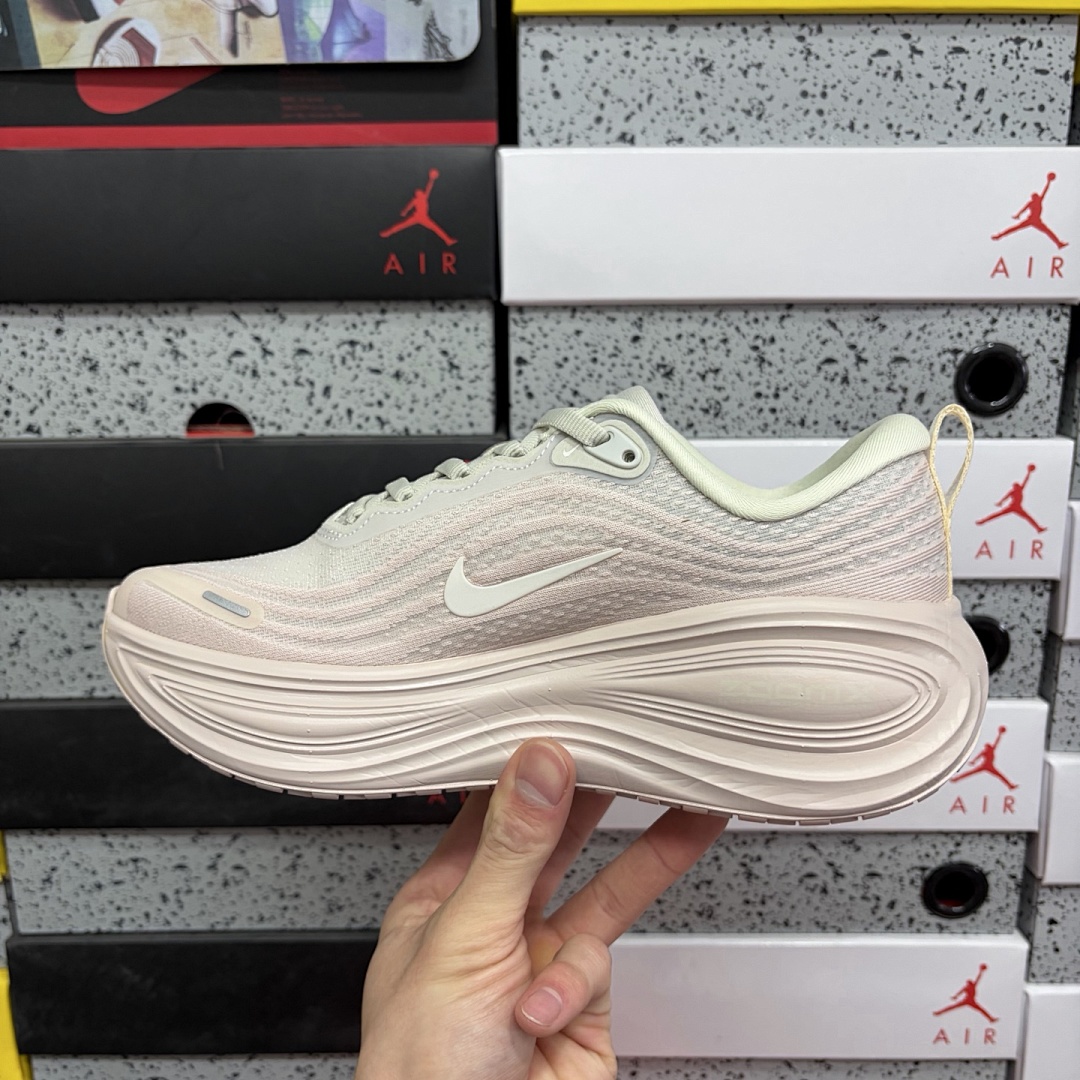 Nike Vomero Plus Silt (Red) - Image 6