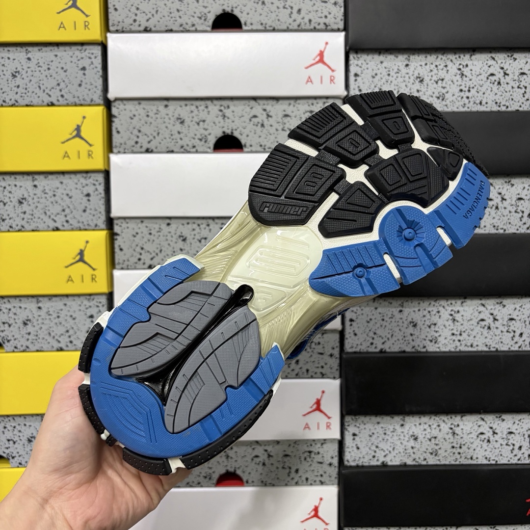 Balenciaga BLCG Runner 7.0 - Image 5