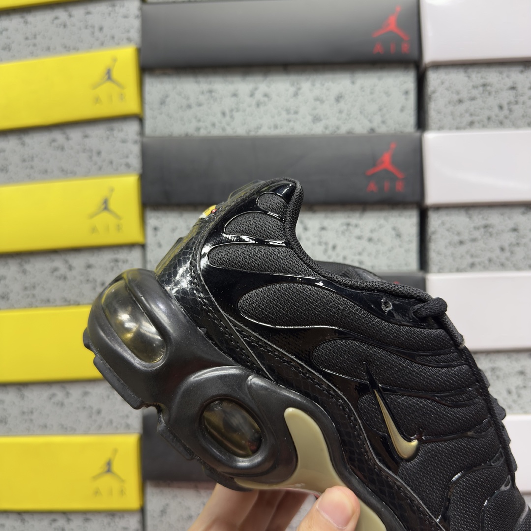 Nike Air Max Plus 852630-001 - Image 7