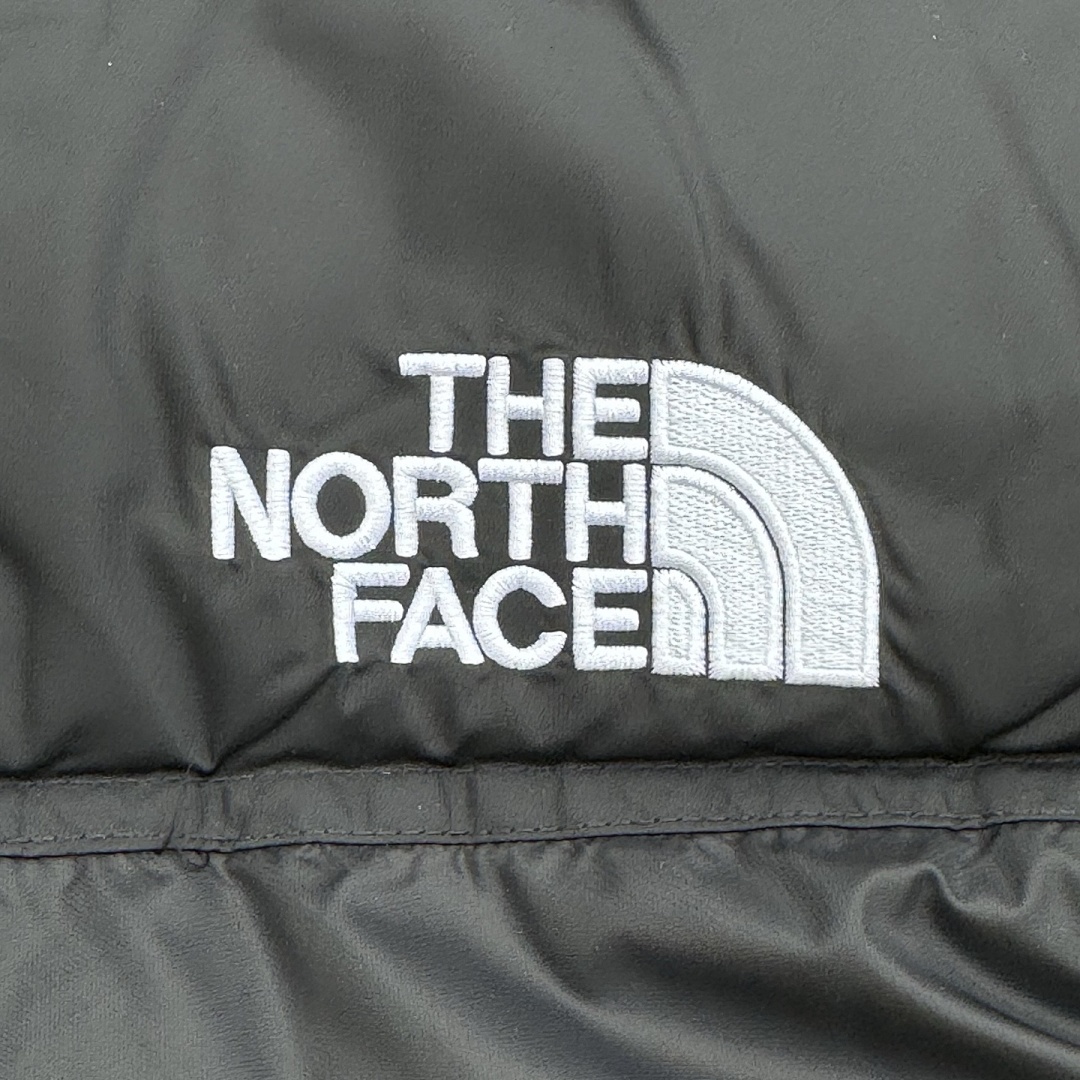 The North Face TNF 1996 Retro Nuptse 700 Fill Packable Jacket - Image 98