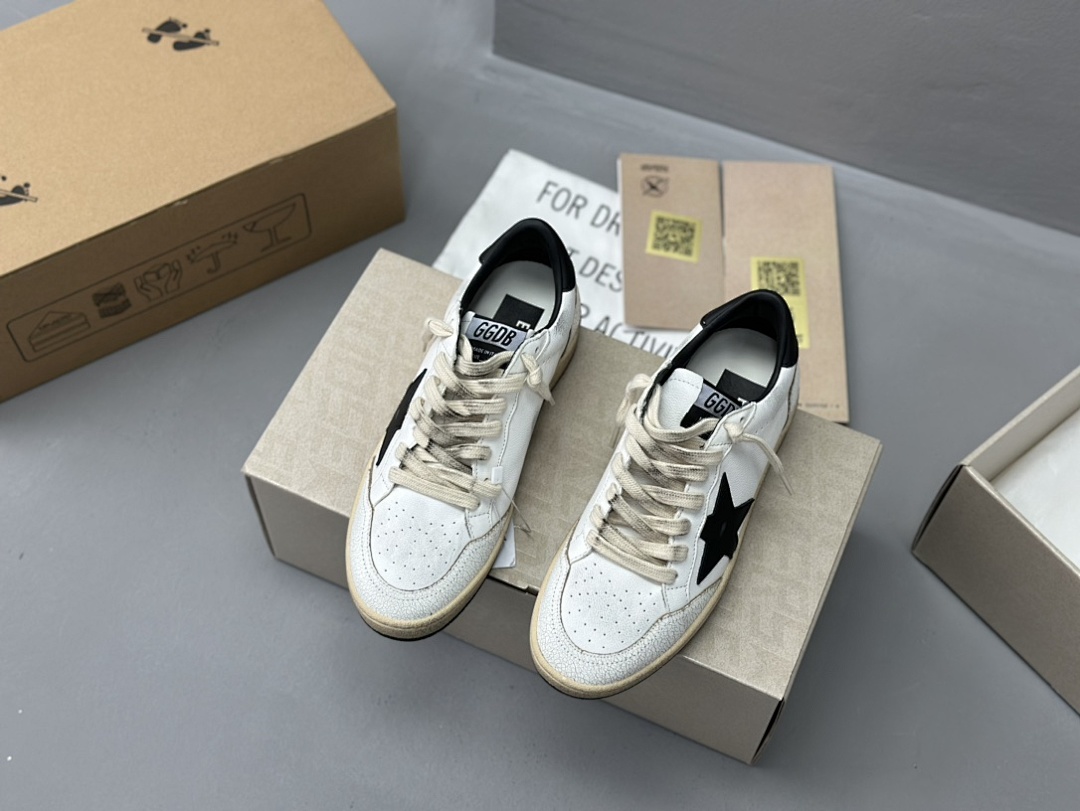 Golden Goose Deluxe Brand White Leather Black Star - Image 4