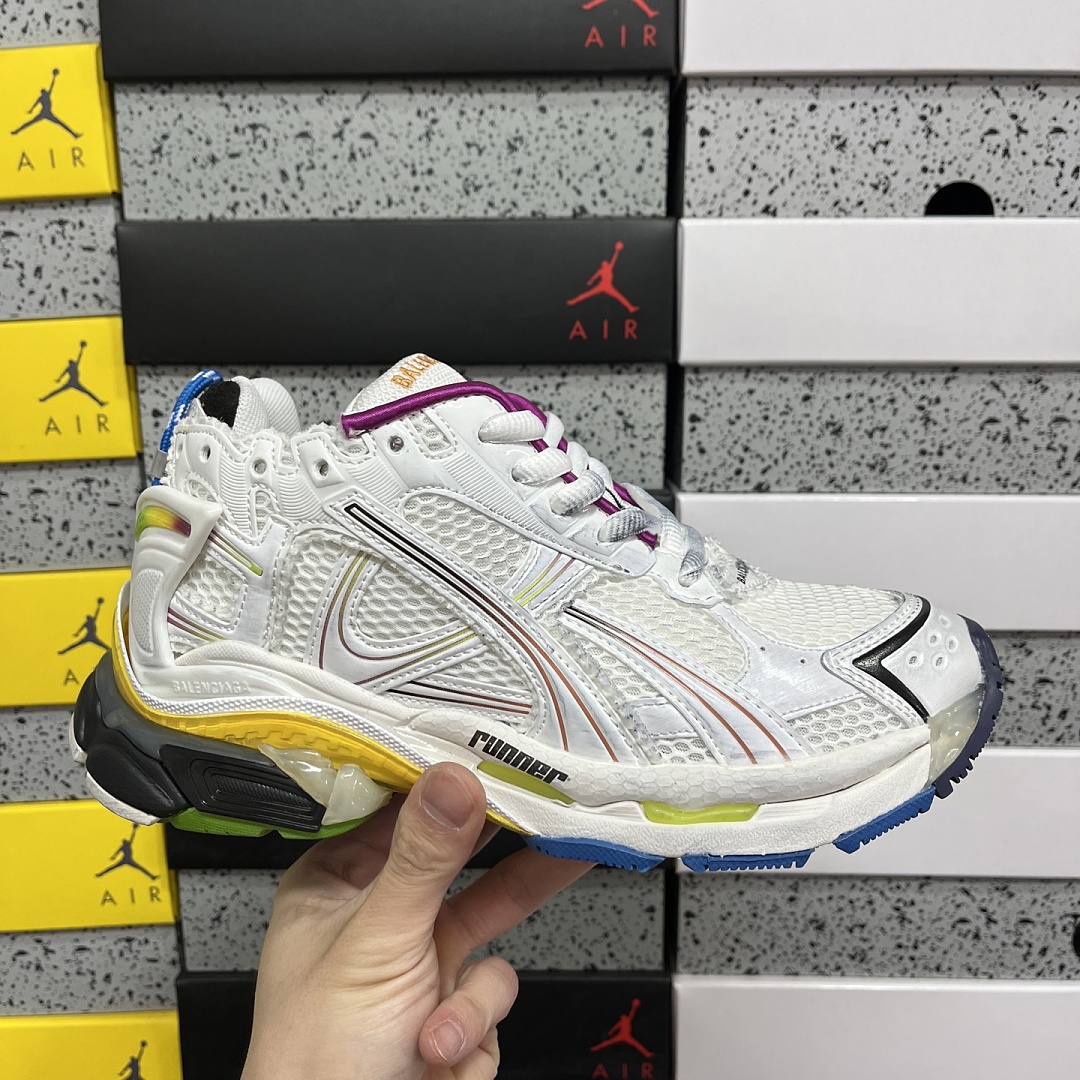 Balenciaga BLCG Runner 7.5 - Image 2