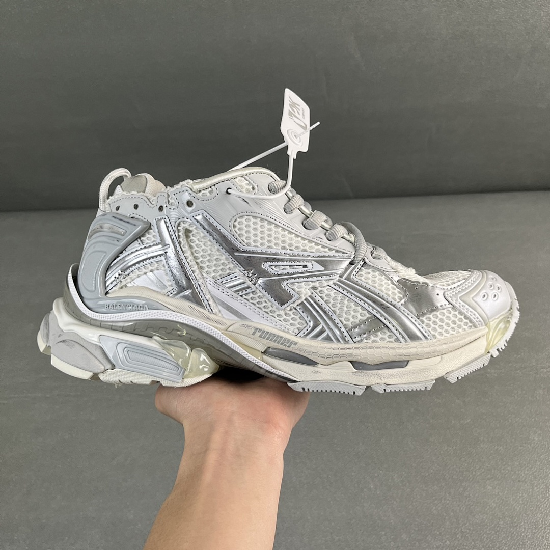 Balenciaga Runner - Image 94