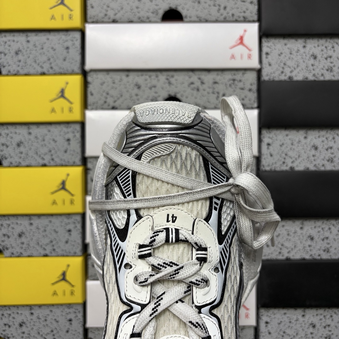 Balenciaga BLCG 3XL - Image 4