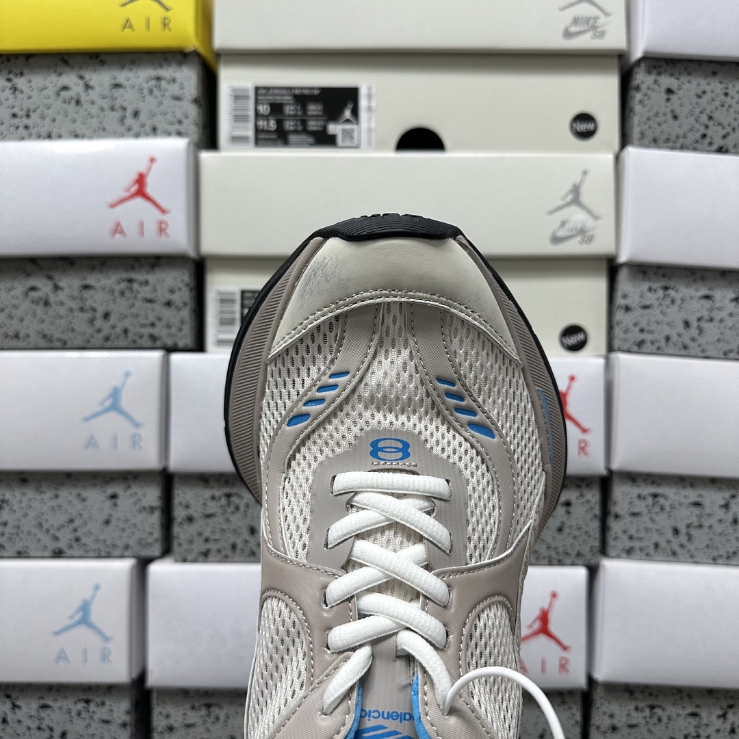 Balenciaga Circuit - Image 14