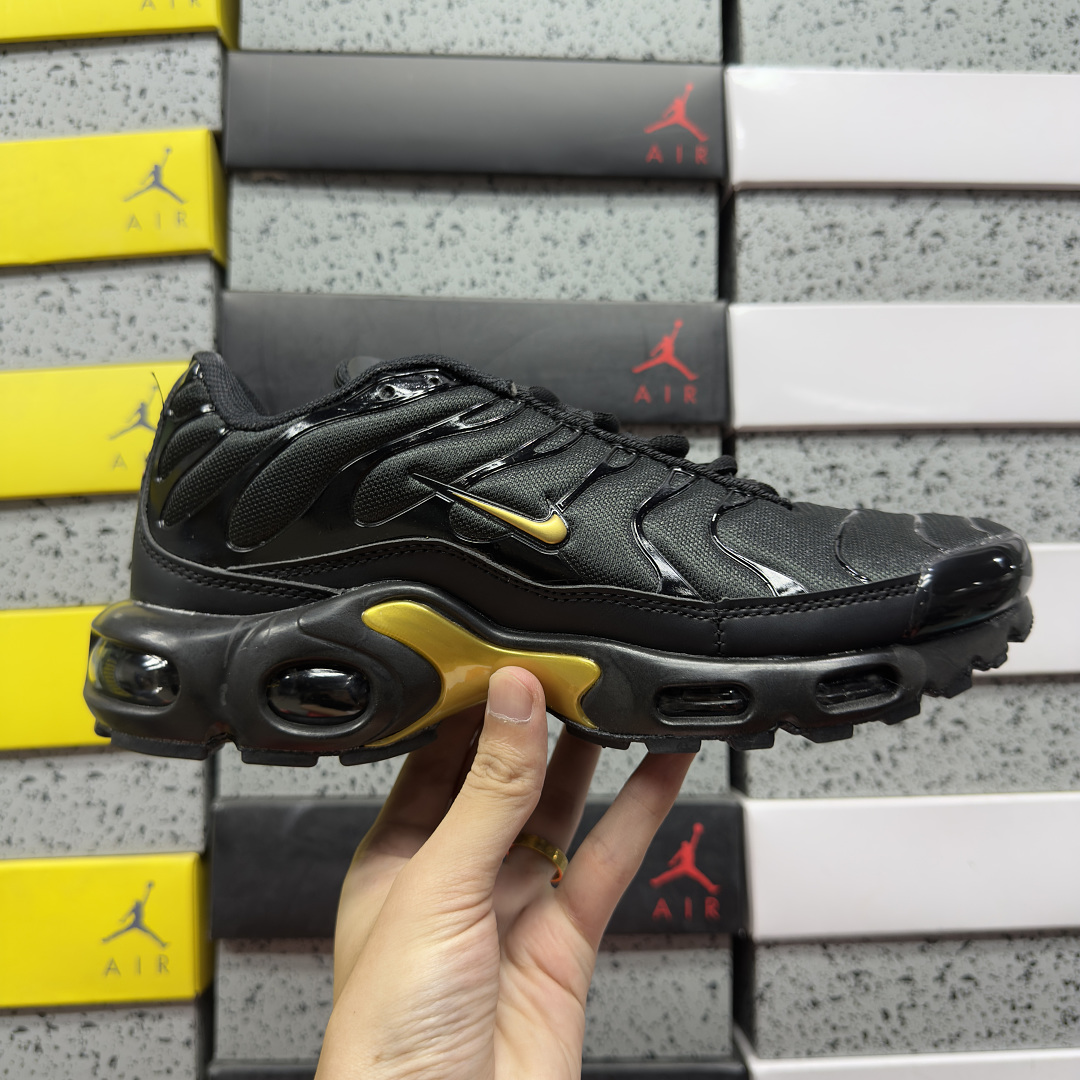 Nike Air Max Plus - Image 6