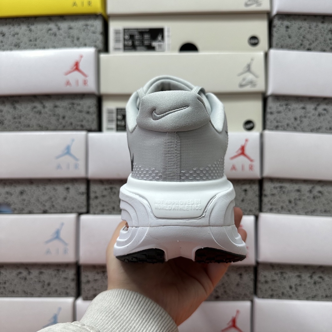 Nike Vomero Premium HM5973-603 - Image 2