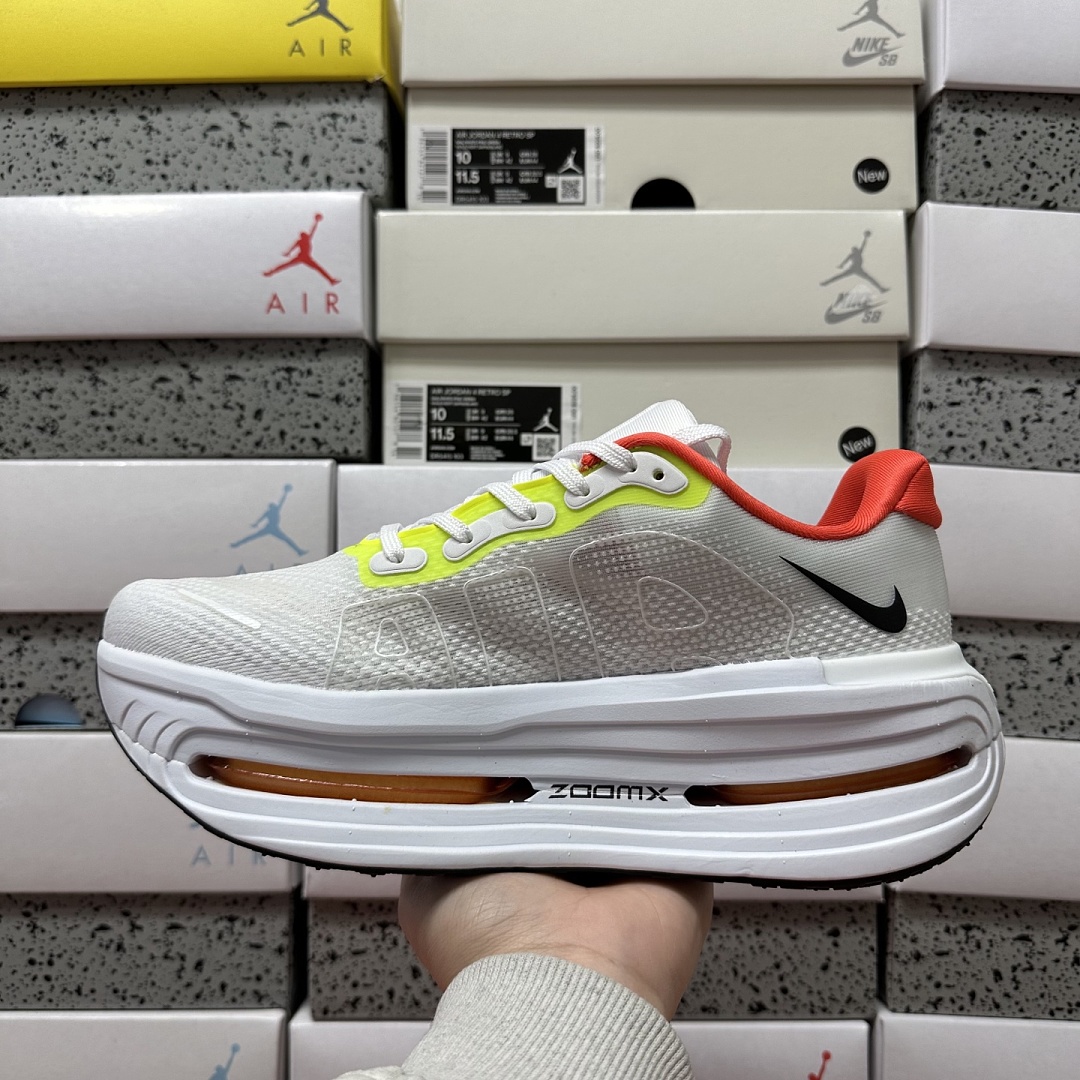 Nike Vomero Premium HQ2050-140 - Image 6