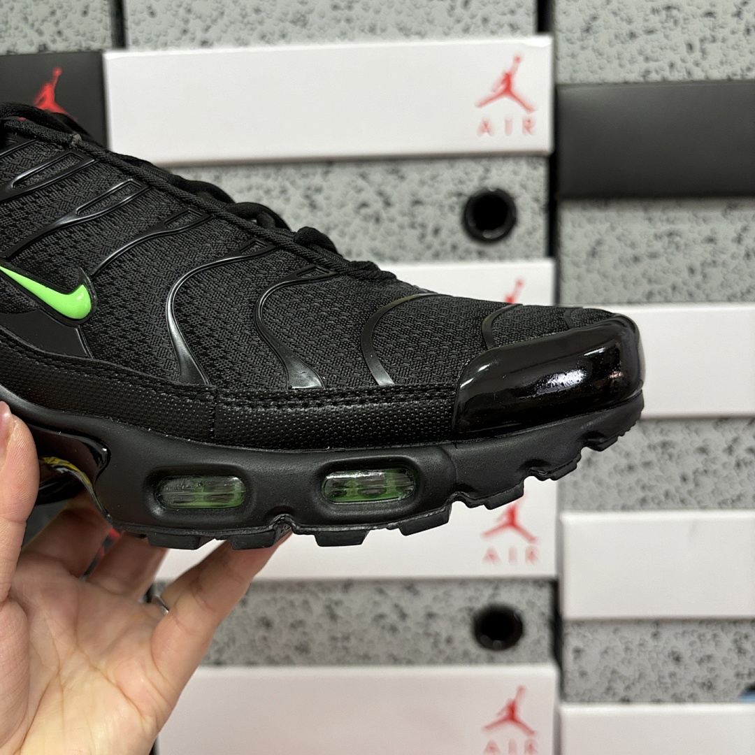 Nike Air Max Plus Black Green Strike - Image 6
