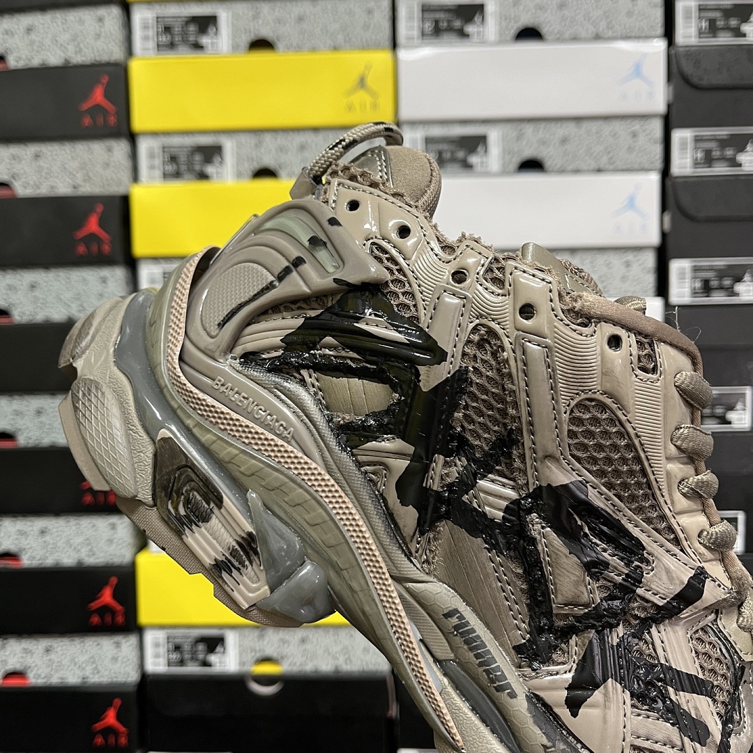 Balenciaga BLCG Runner 7.0 - Image 6