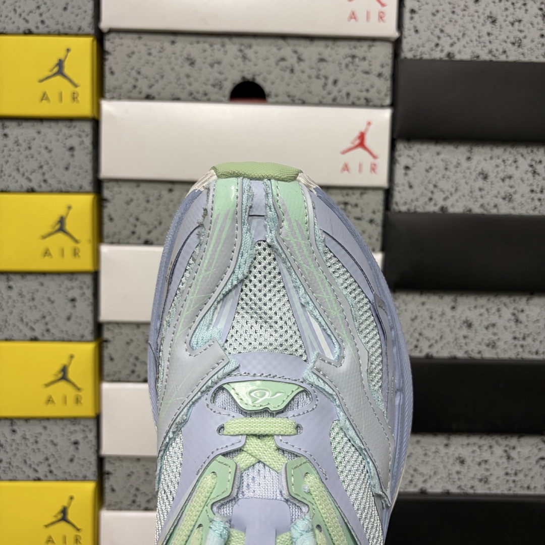Balenciaga Jet 26 - Image 4