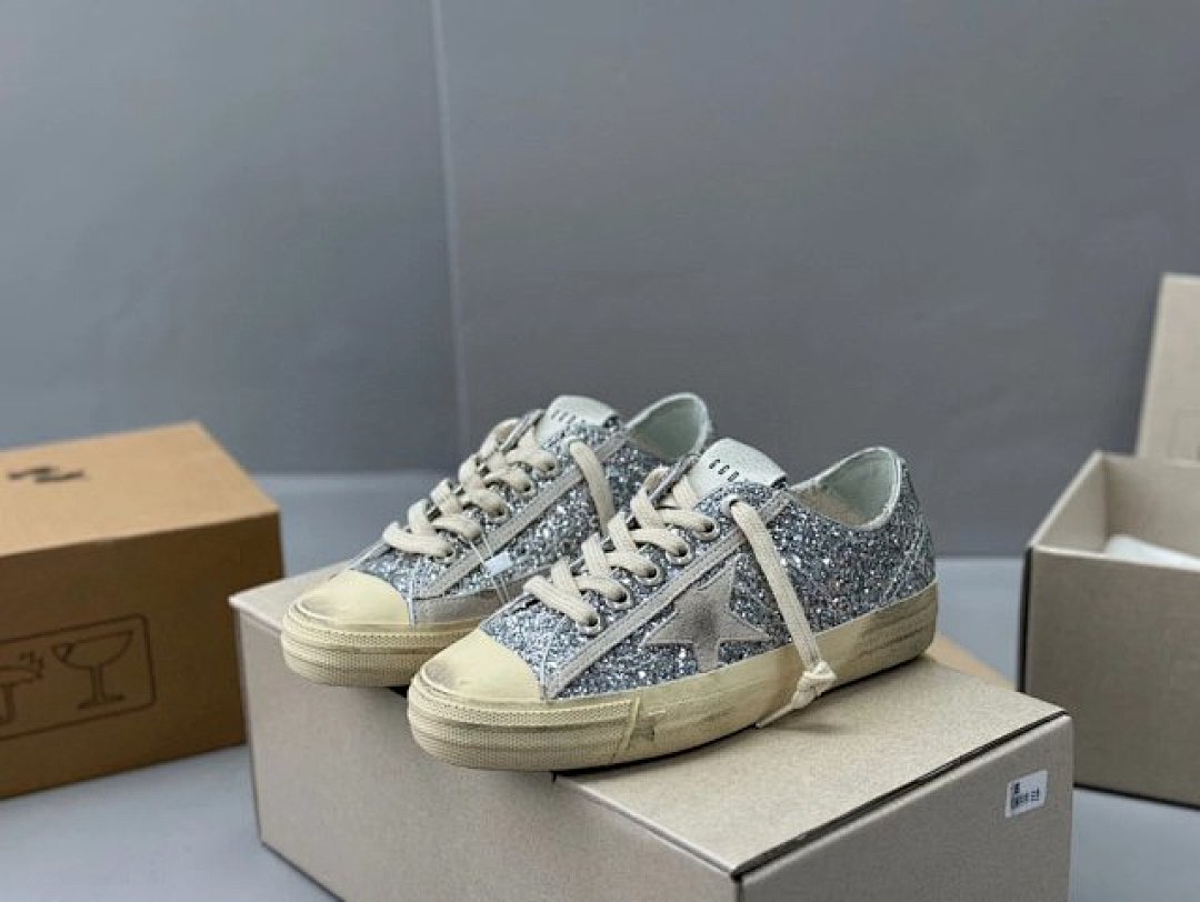 Golden Goose Deluxe Brand - Image 3