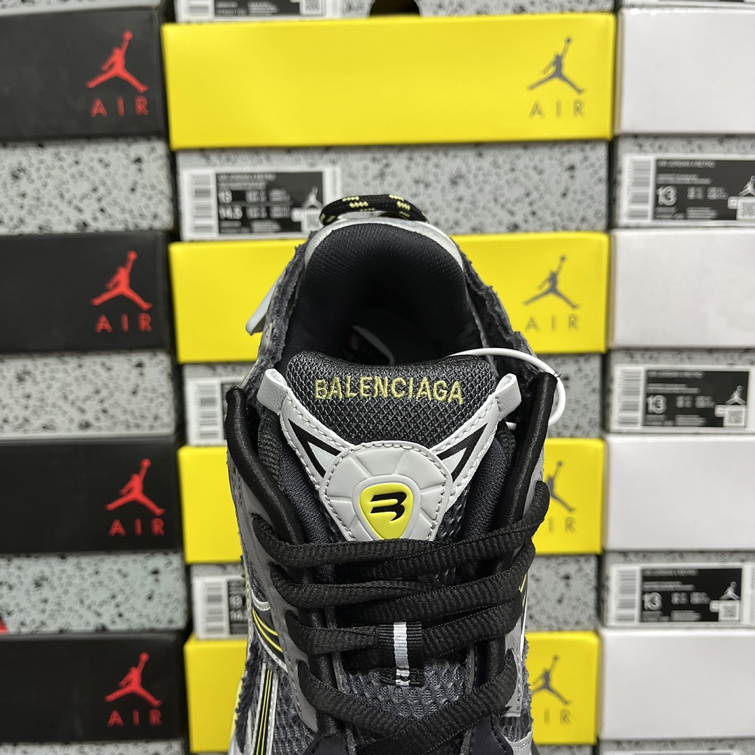 Balenciaga BLCG Runner 7.5 - Image 5