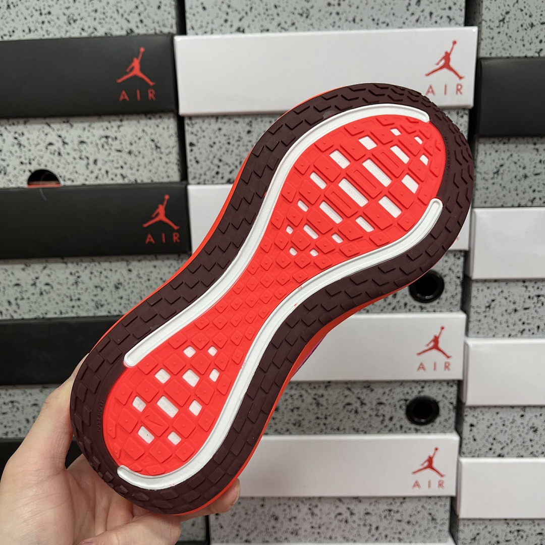 Nike Zoom Vomero - Image 9