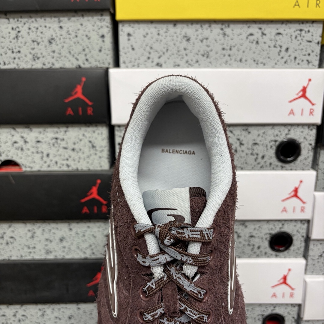 Balenciaga Hamptons Sneakers 18 (Wine Red) - Image 9