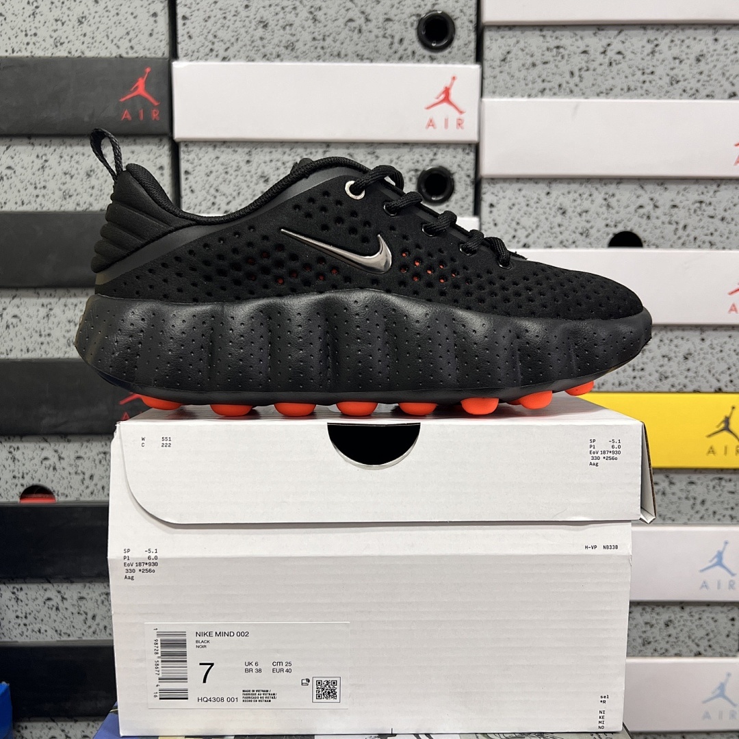 Nike Mind 002 Black Hyper Crimson - Image 2
