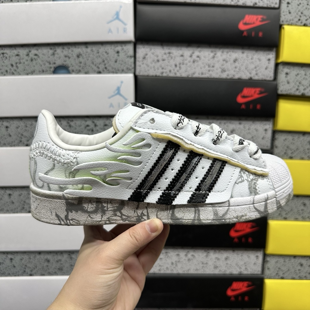 Adidas Superstar Hellstar (White) - Image 4