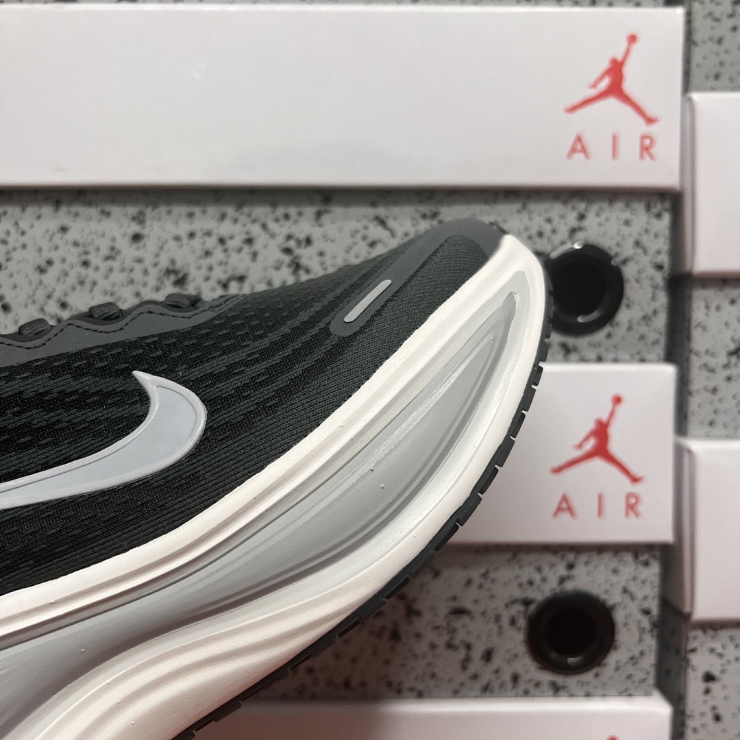 Nike Vomero Plus Anthracite White Wolf (Grey) - Image 8