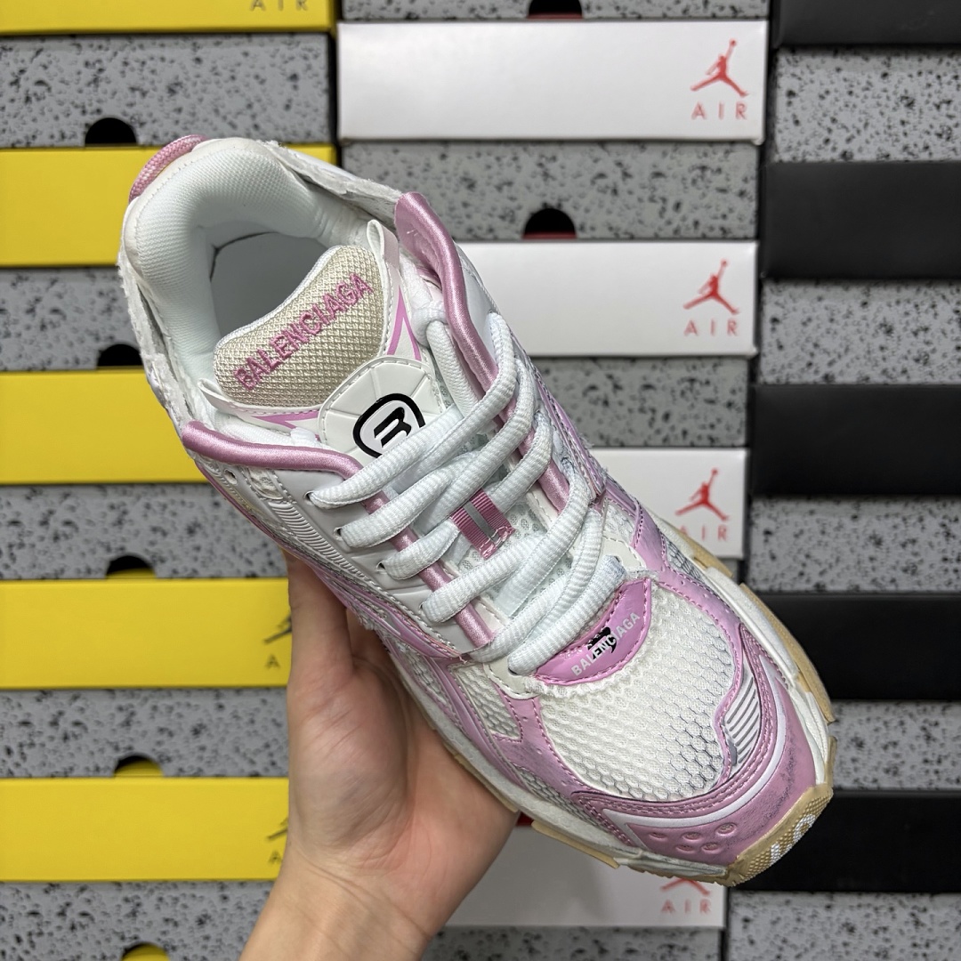 Balenciaga BLCG Runner 7.0 - Image 4