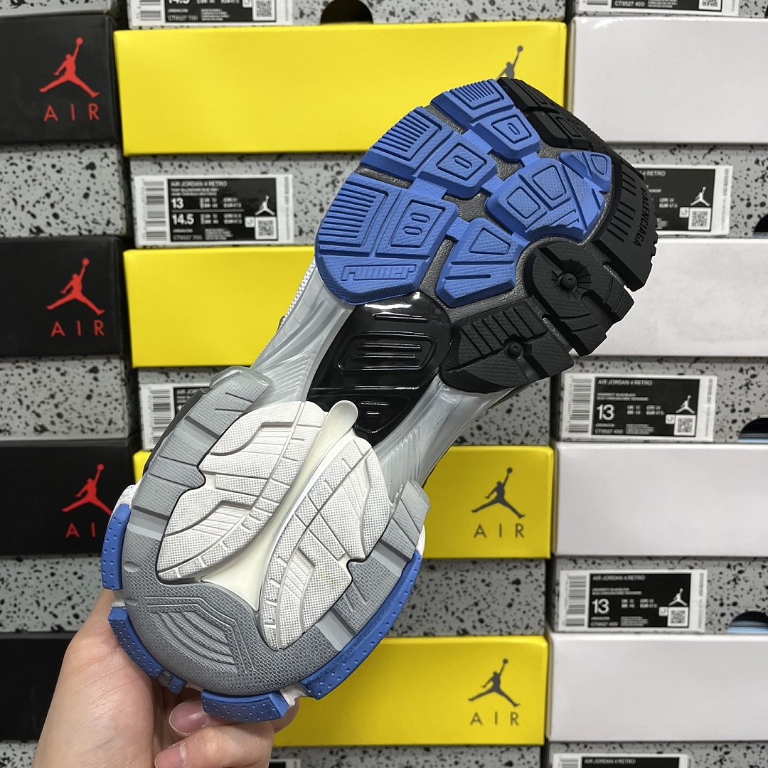 Balenciaga BLCG Runner 7.5 - Image 8