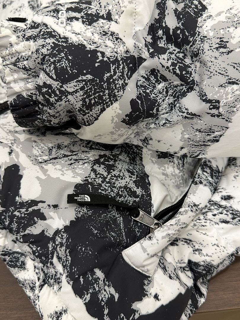 Chanel The North Face 1996 Retro Nuptse 700 Fill Packable Jacket - Image 61