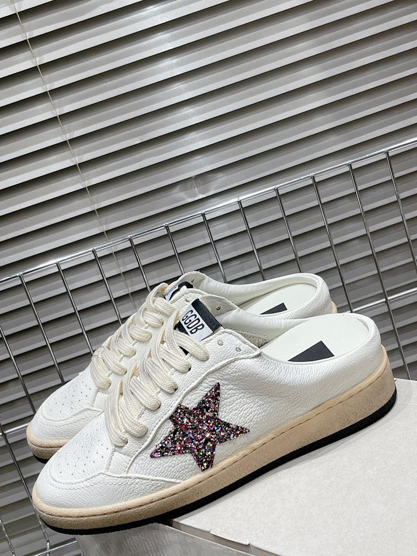 Golden Goose Deluxe Brand 33