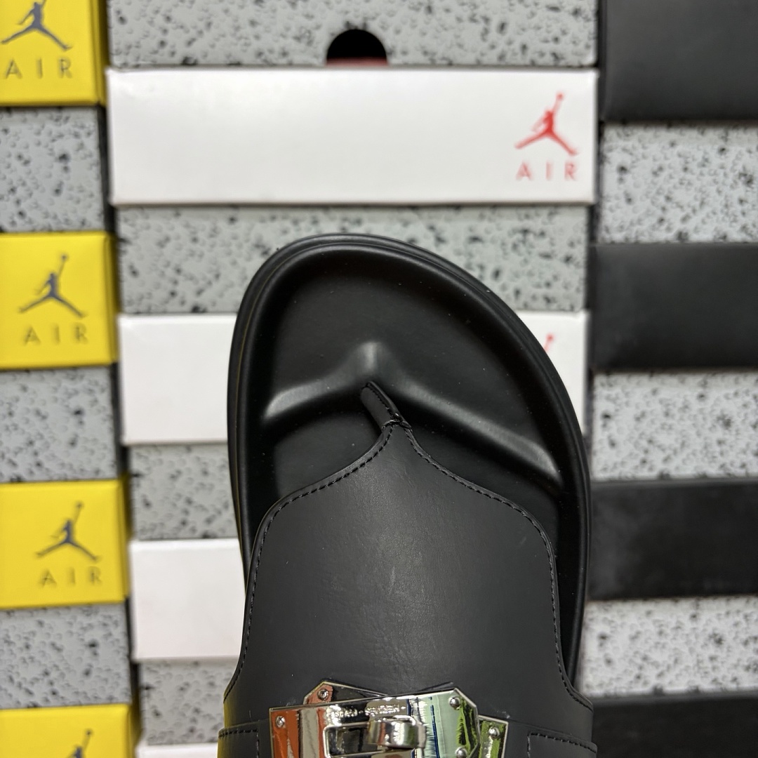 Hermes Chypre Sandal Flip Flops - Image 5